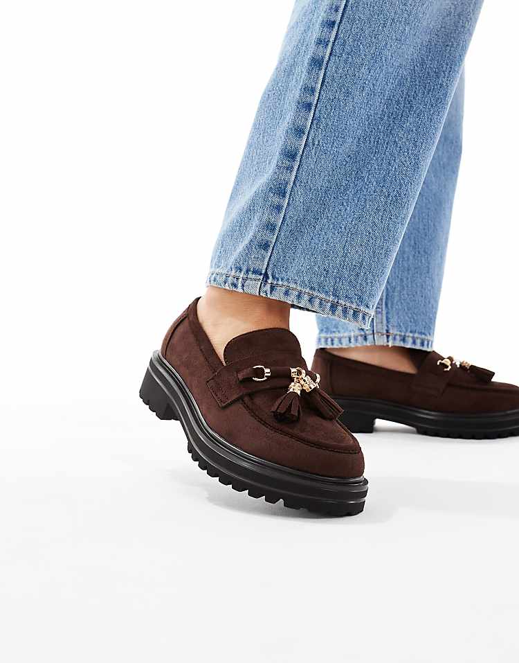 https://images.asos-media.com/products/seqwl-wide-fit-jeep-chunky-tassel-loafers-in-suedette-chocolate/208721155-1-chocolate?$n_750w$&wid=750&fit=constrain